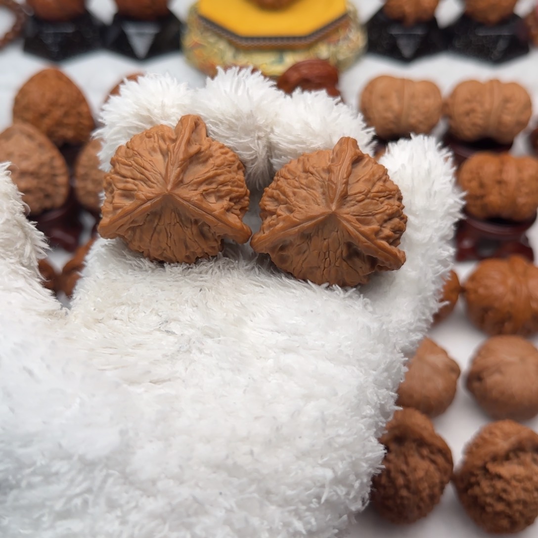 吊坠文玩核桃42糖三角球奔