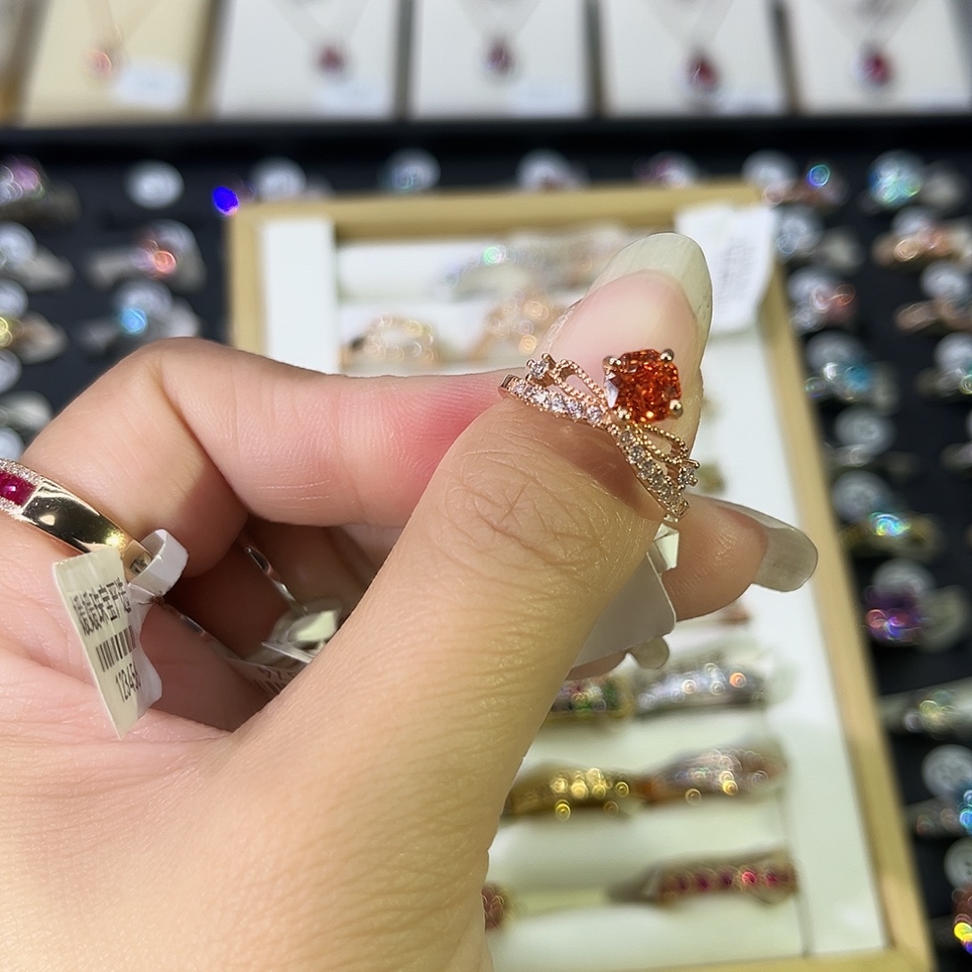 莫桑石非金属BY皇冠四爪芬达钻-11