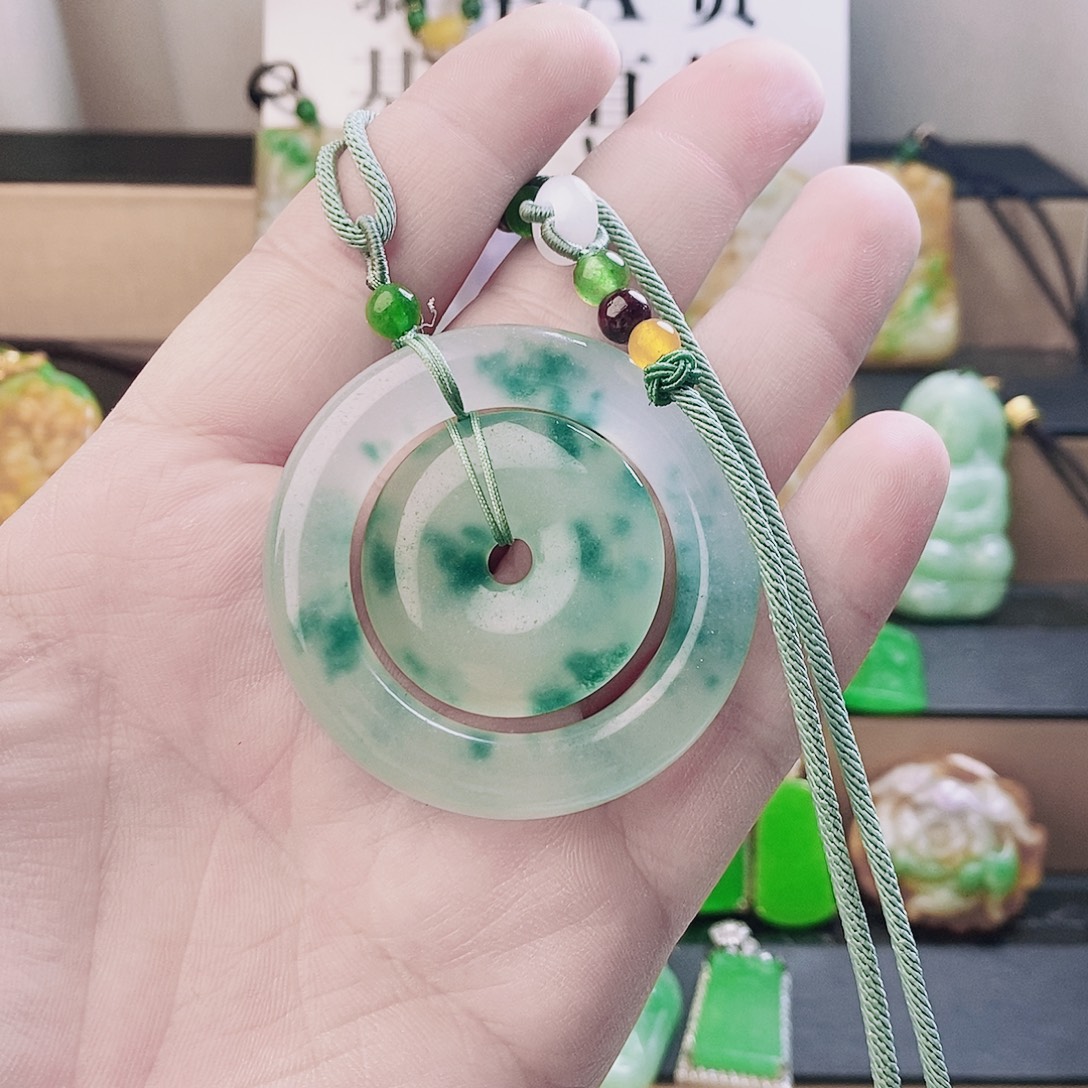 翡翠银S925镶嵌吊坠(赠链)