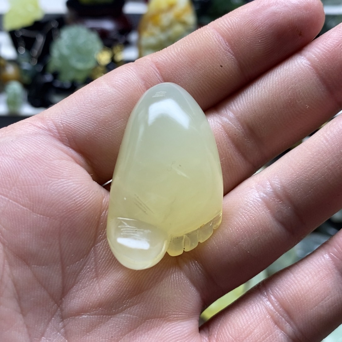 岫玉脚脚吊坠未镶嵌