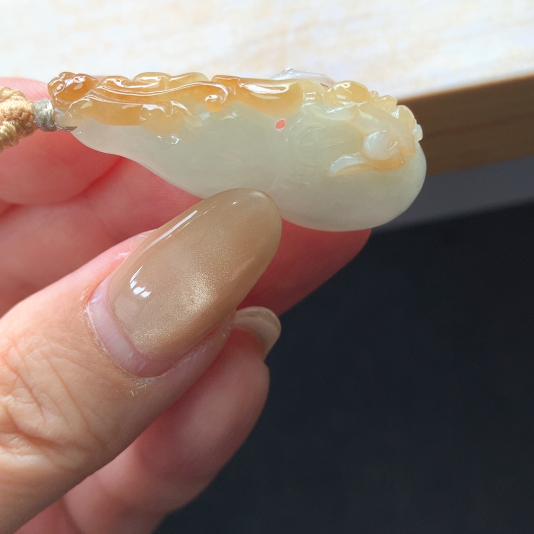 翡翠未镶嵌颈饰吊坠