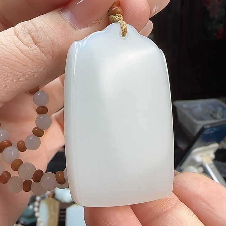 和田玉未镶嵌颈饰定制发货