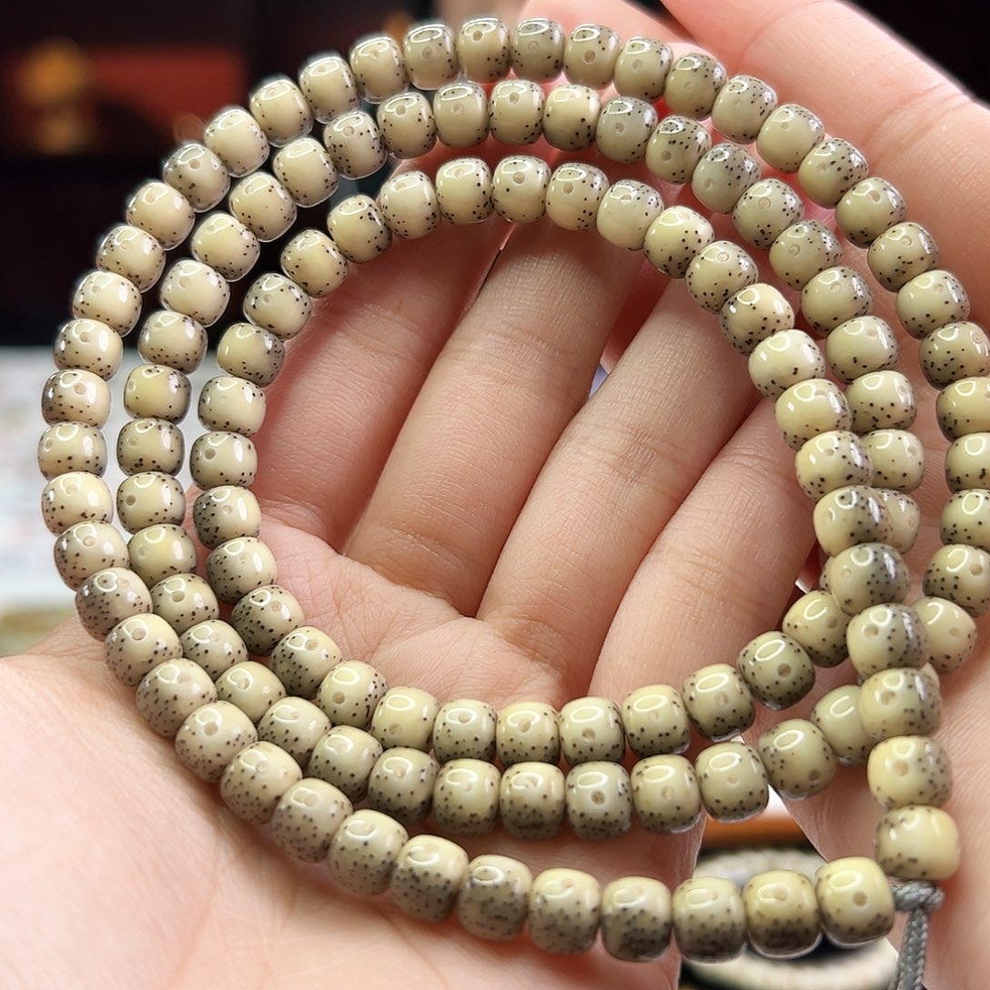 星月菩提手串Fqh7*6玉化料 贯穿通体 