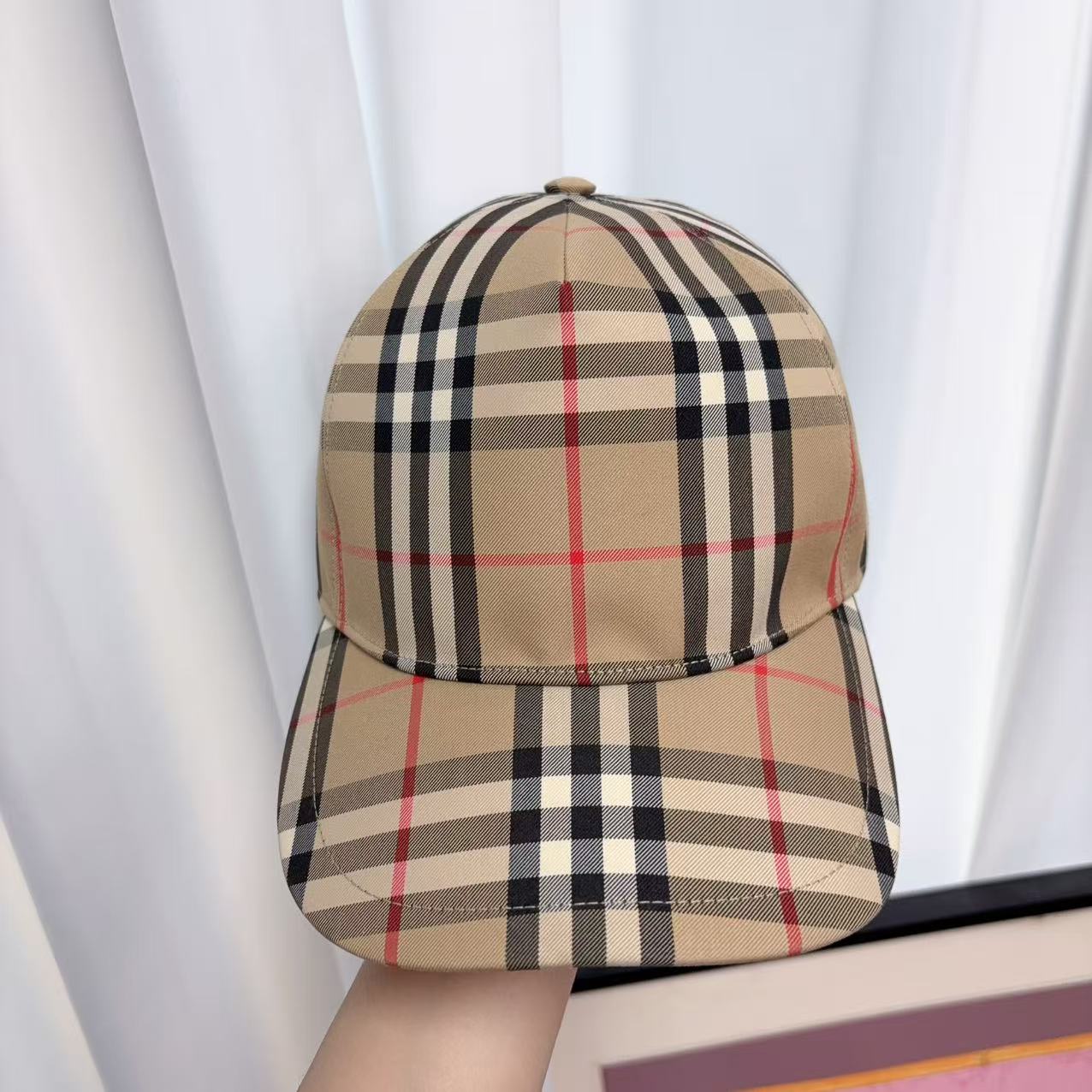 95新 BURBERRY/博柏利 帽子m码/251221VZX1X04