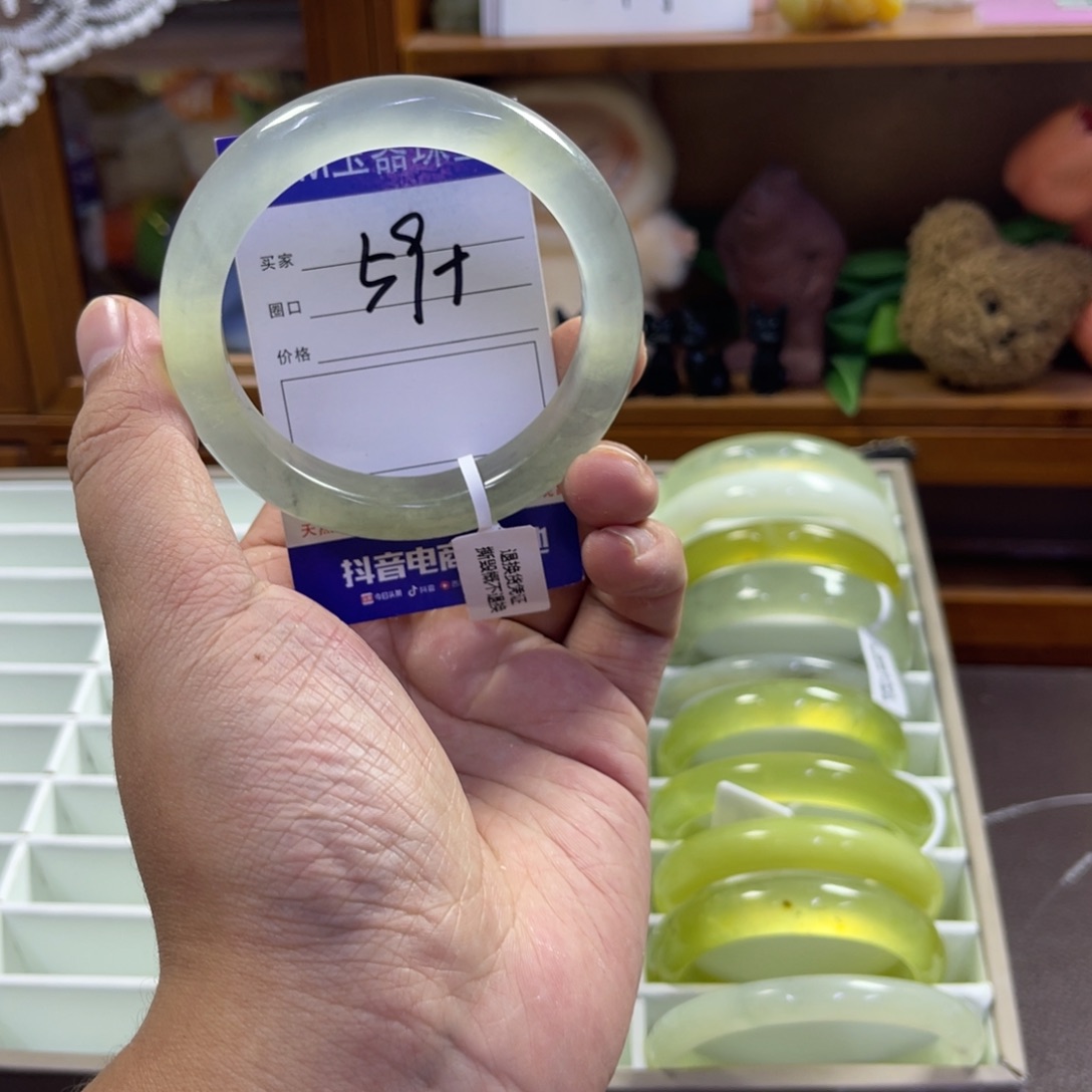 蛇纹石玉未镶嵌手镯517