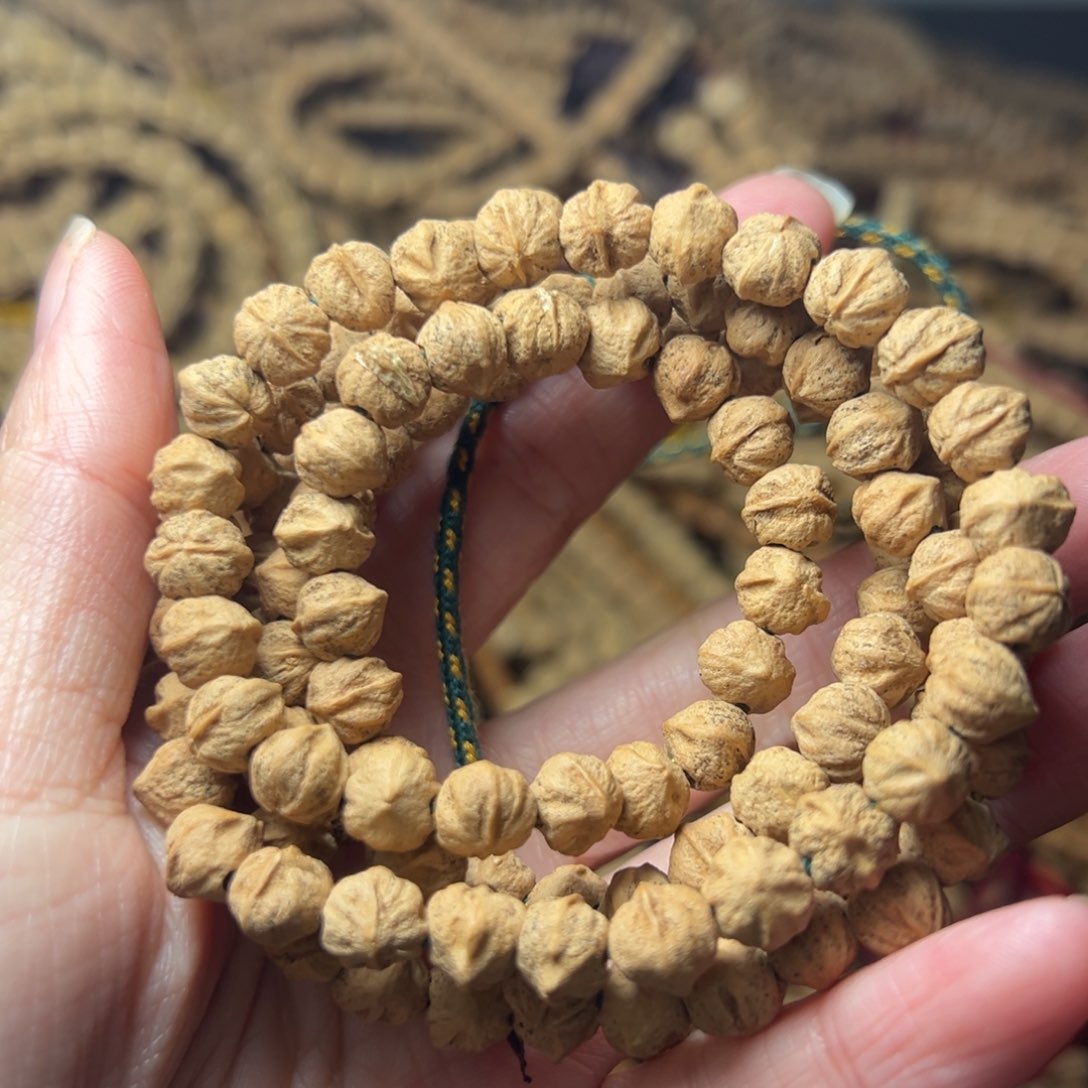 吊坠柏香籽/百香籽哈*妹