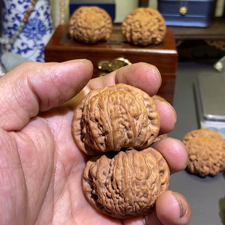 桃核把件@****?白狮子核桃