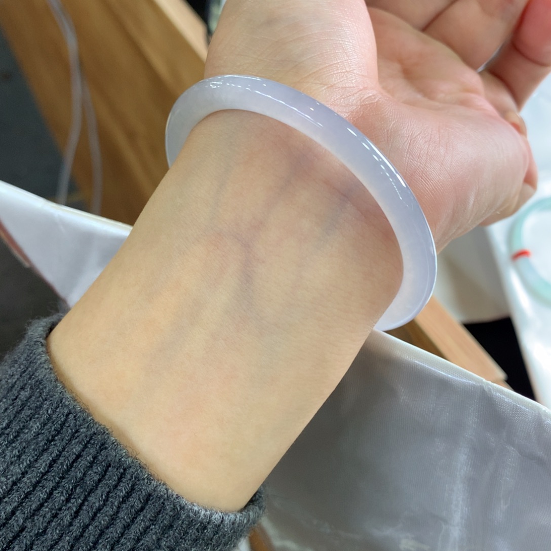 翡翠未镶嵌手镯天然Ａ货翡翠54/55小冰棍