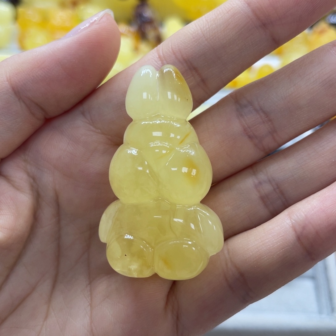 未镶嵌琥珀裸石天然琥珀兔子10克