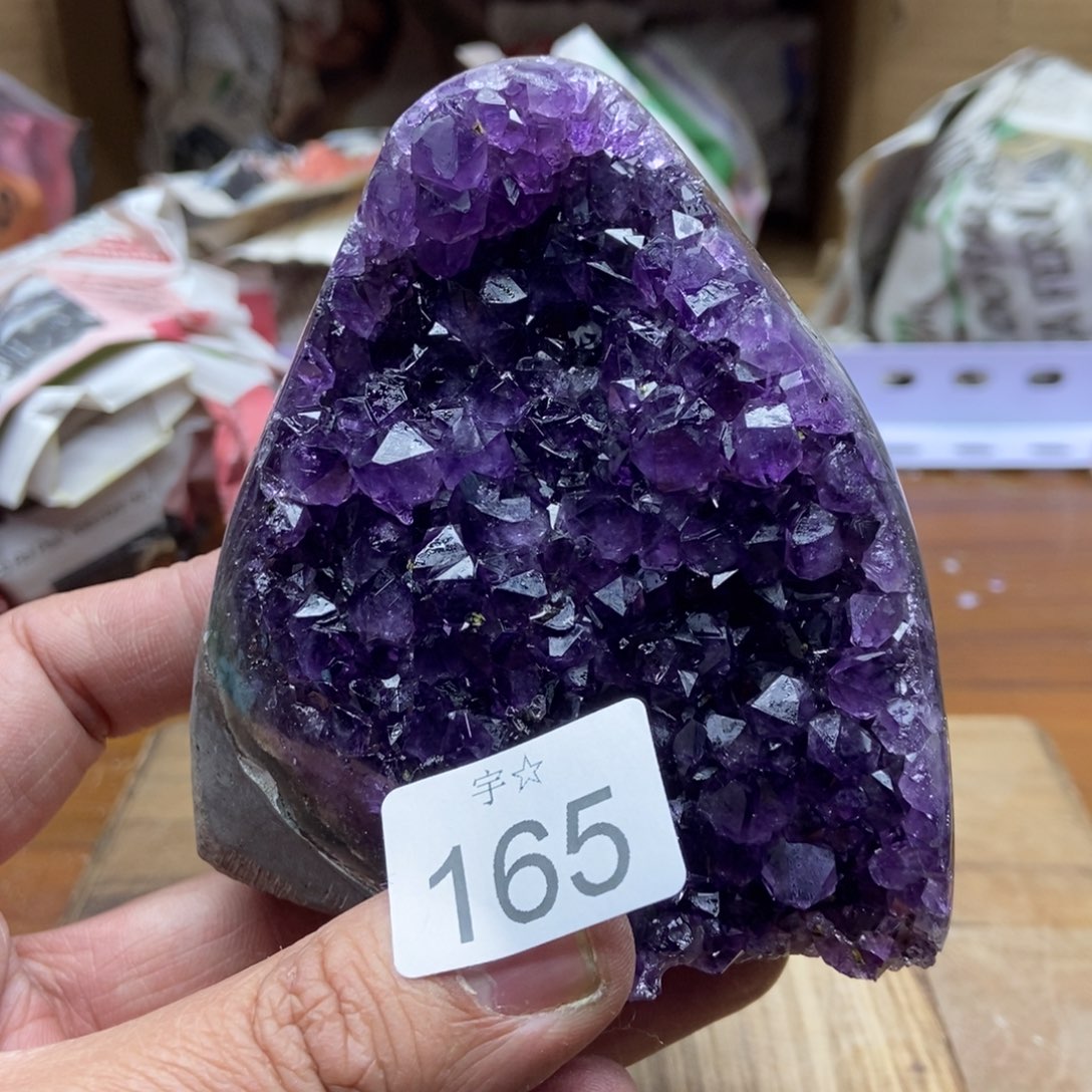 紫晶天然水晶摆件未镶嵌
