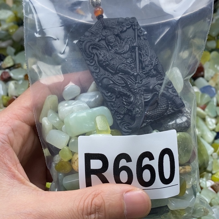 蛇纹石玉未镶嵌鱼缸石