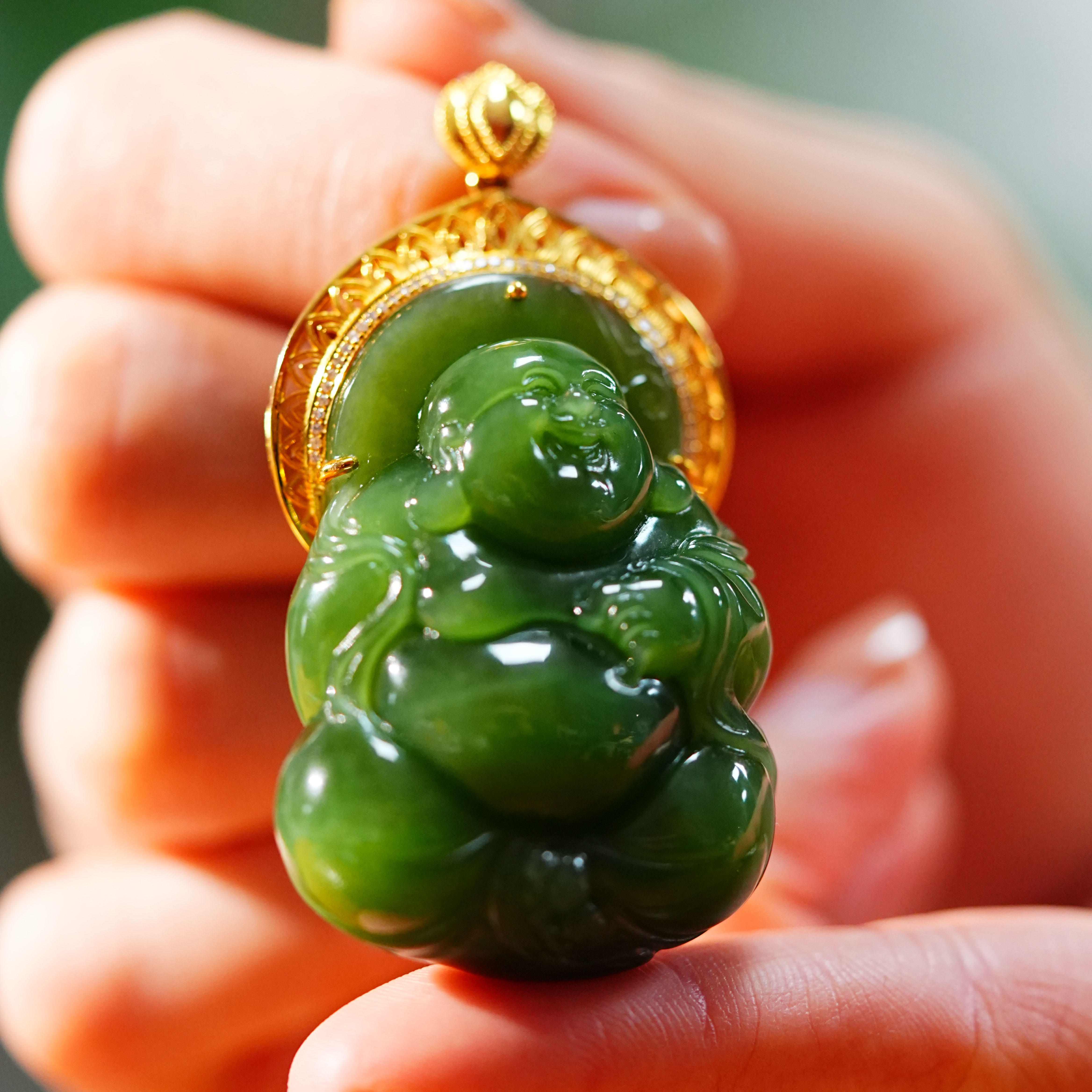 【小浩珠宝】俄罗斯碧玉逍遥佛镶金18K吊坠老俄料冰底辣阳绿精美