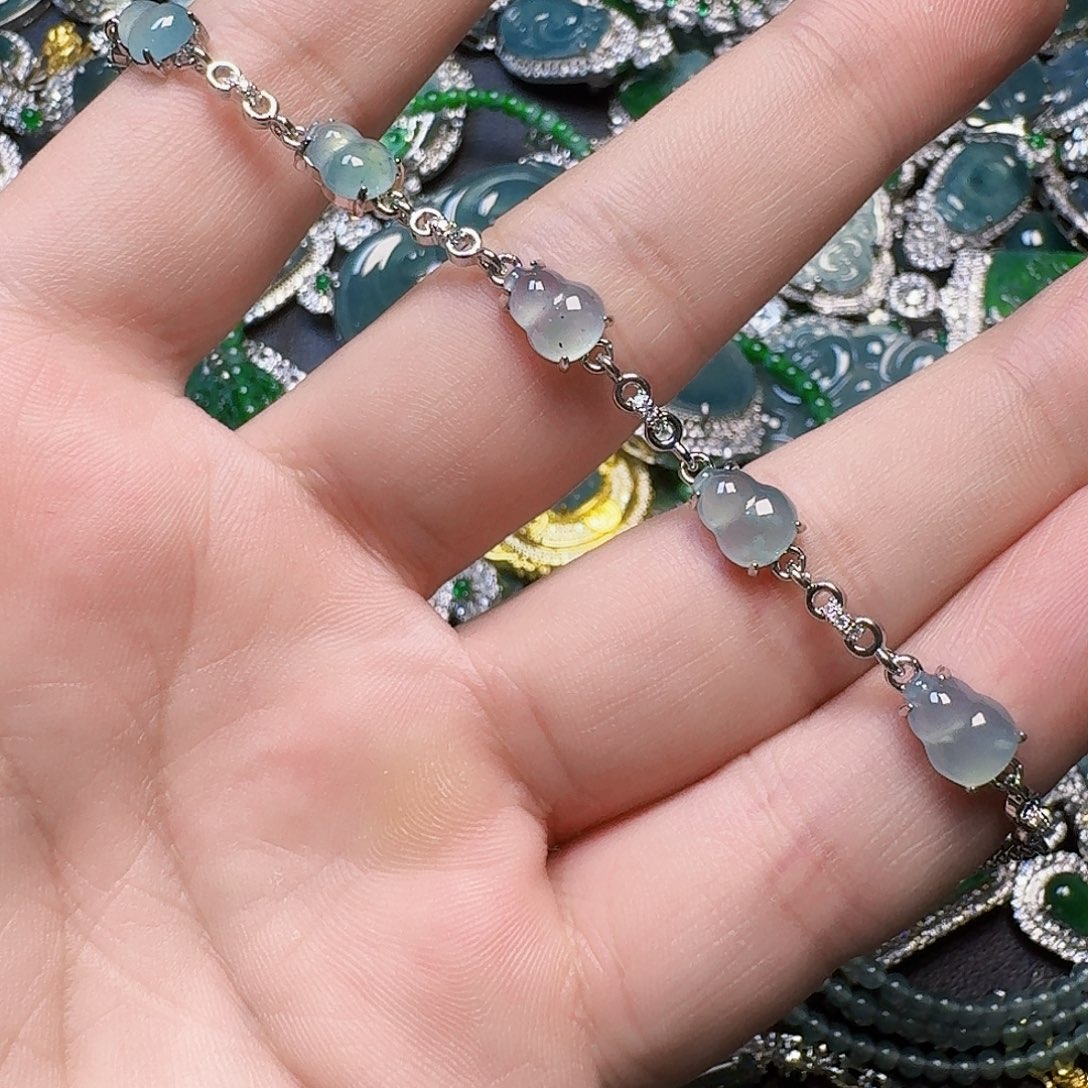 翡翠未镶嵌颈饰天然A货翡翠放漏