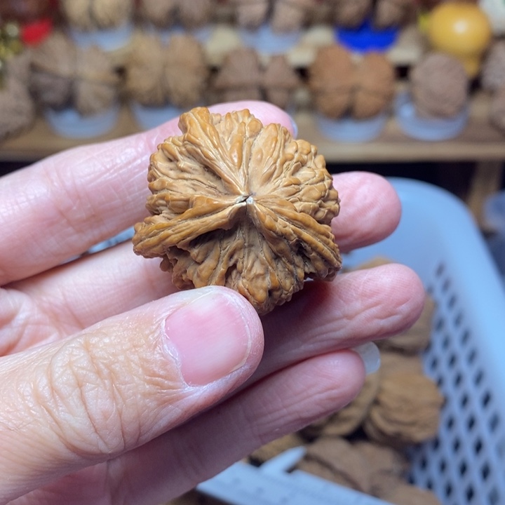 大***闪文玩核桃把件文玩