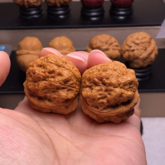 文玩核桃把件龙鳞舍利疙瘩包22