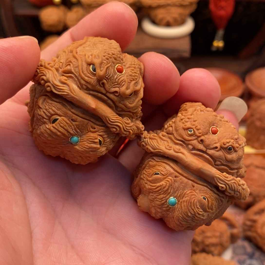 吴***学把件核桃四面金蝉蛤蟆头精工