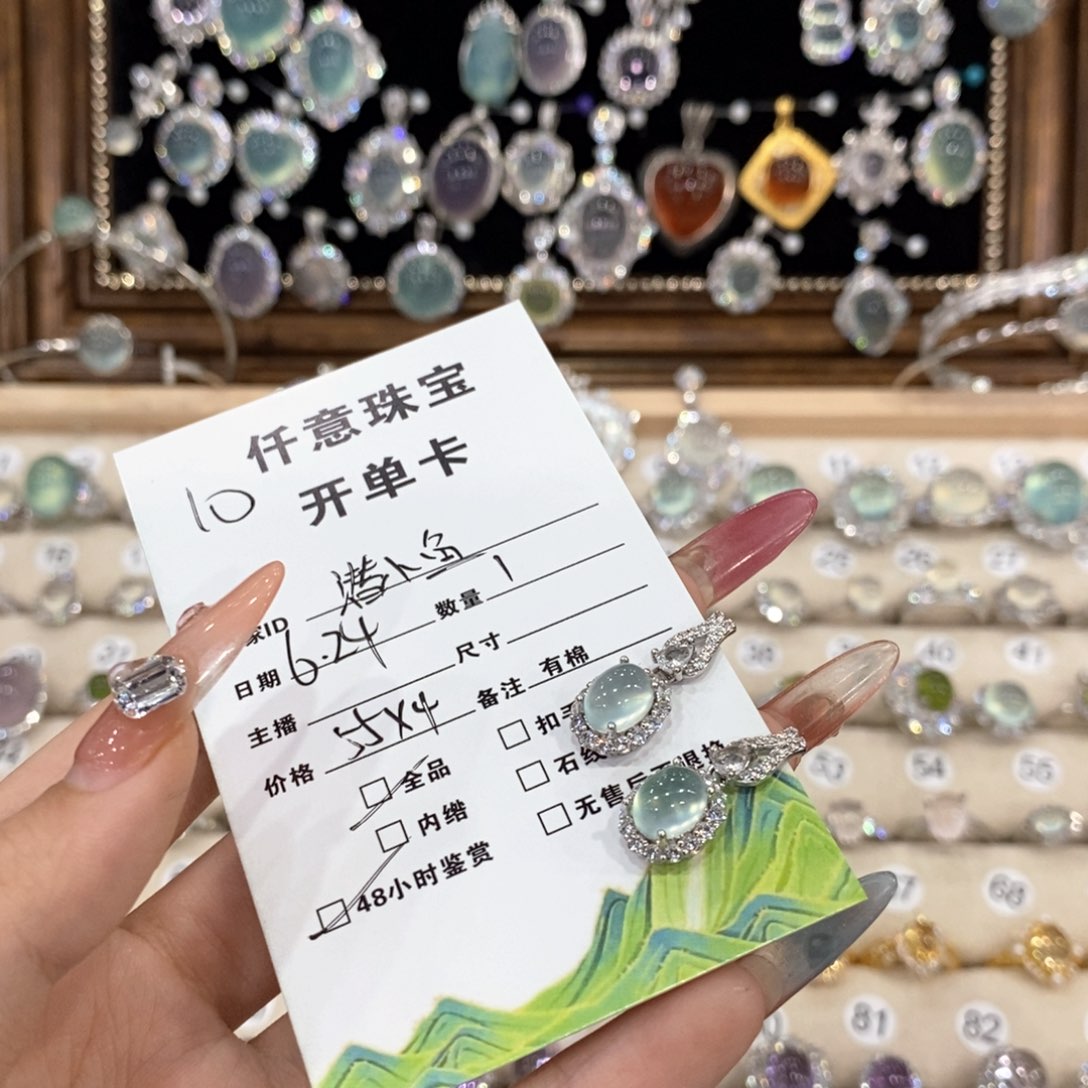 蛇纹石玉银S925镶嵌耳钉潜**?