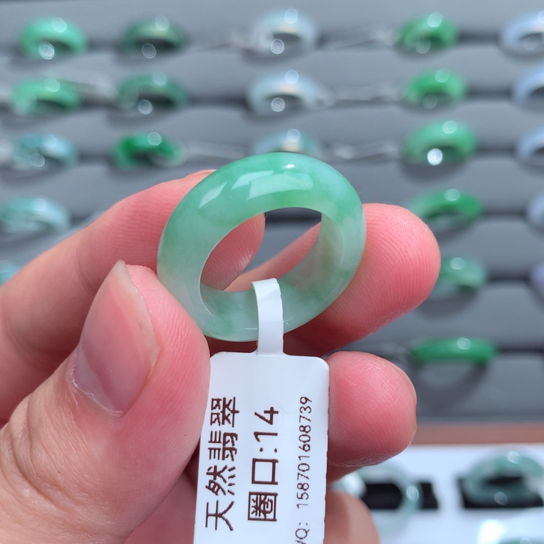 翡翠戒指未镶嵌天然