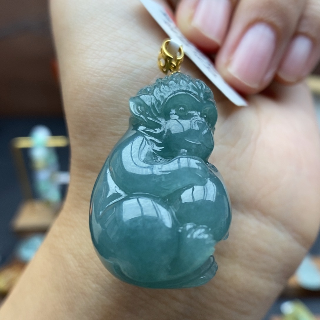 【闪购商品】颈饰18K金镶嵌翡翠75