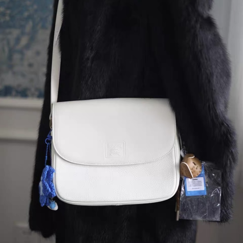 95新 BURBERRY/博柏利 巴宝莉白色马鞍包