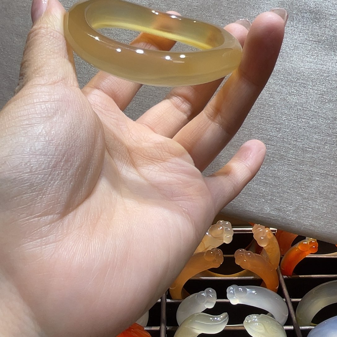 玛瑙/玉髓未镶嵌手镯