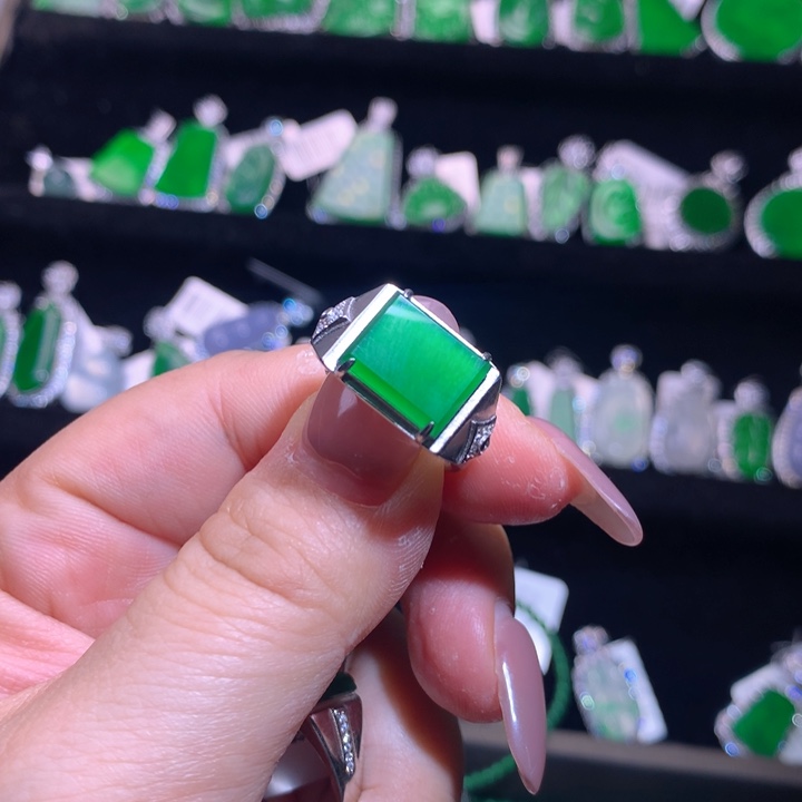 【闪购商品】银S925镶嵌戒指翡翠浪***羊天然翡翠