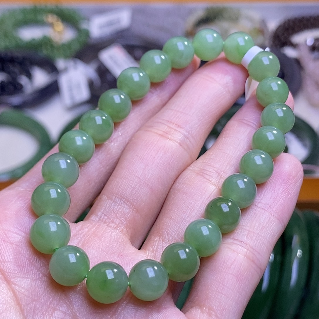 和田玉未镶嵌颈饰碧玉苹果绿手串8MM