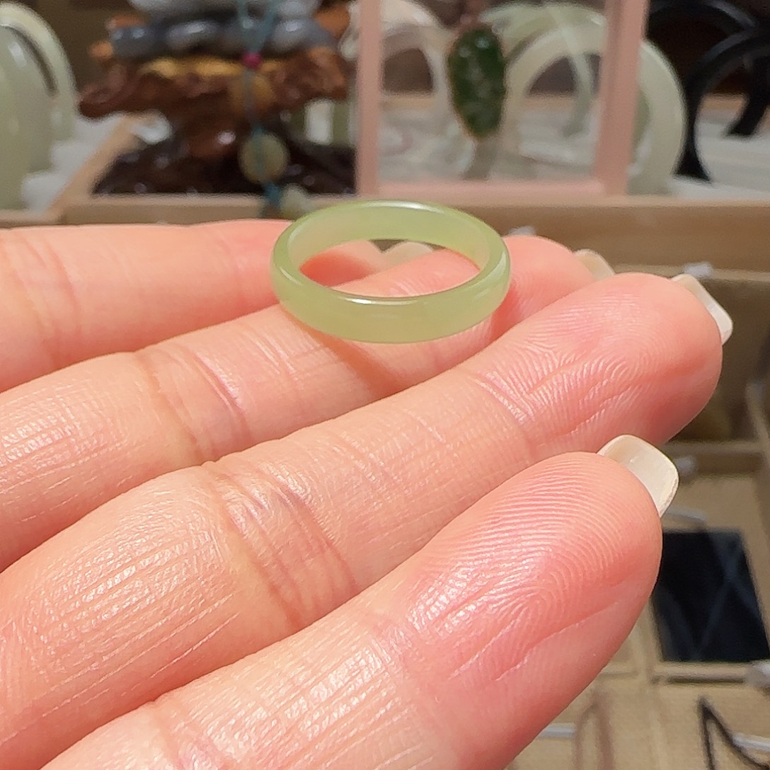 和田玉未镶嵌戒指