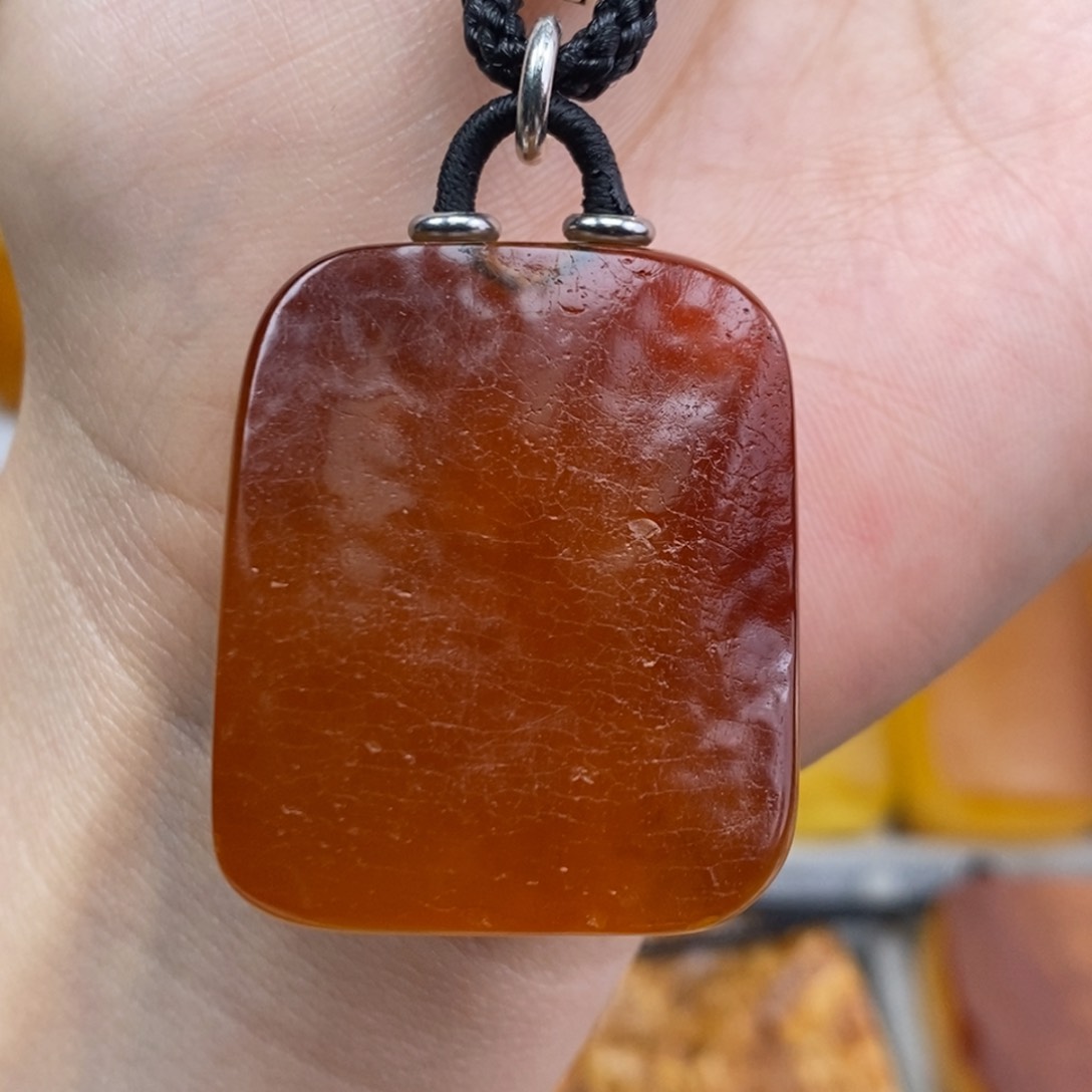 琥珀吊坠(赠链)未镶嵌