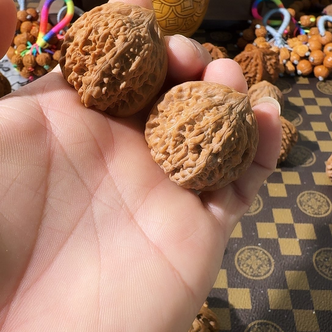 桃核吊坠原装满天星