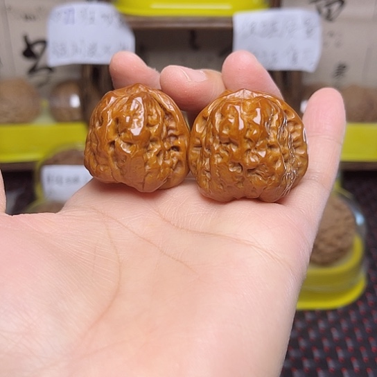 天***峰吊坠文玩核桃金蟾