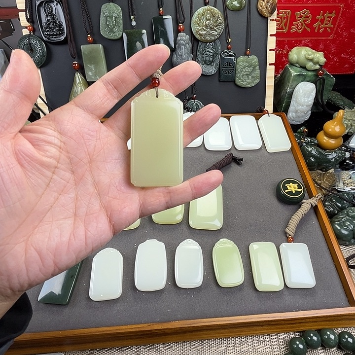 浪***浪玉黄四六高货无事牌