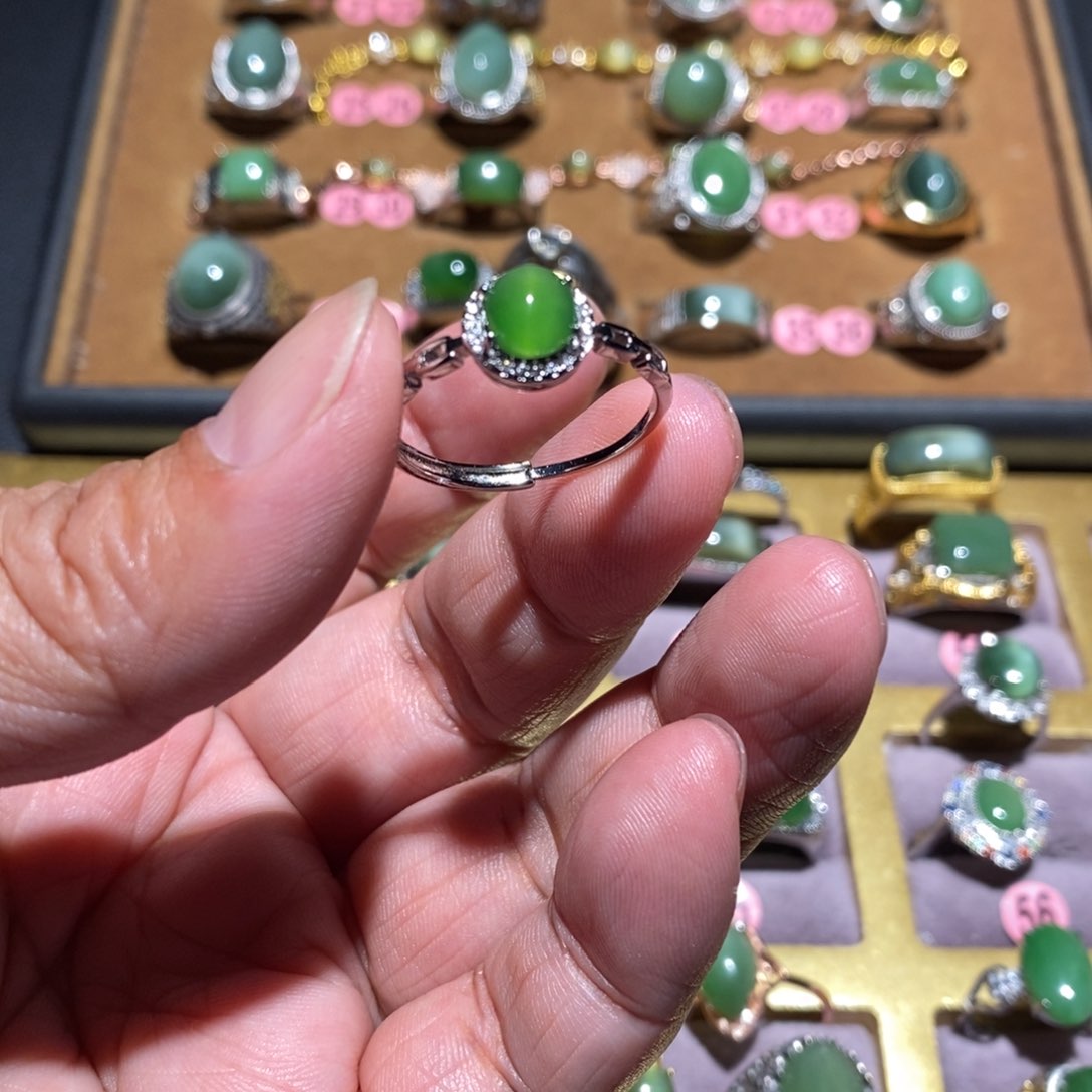 和田玉（碧玉）戒指未镶嵌