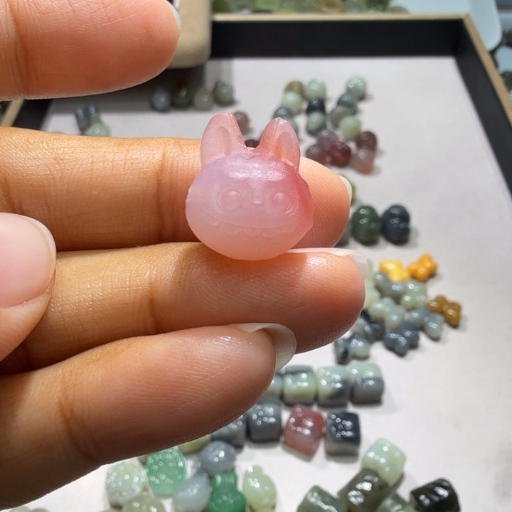 和田玉未镶嵌珠宝半成品