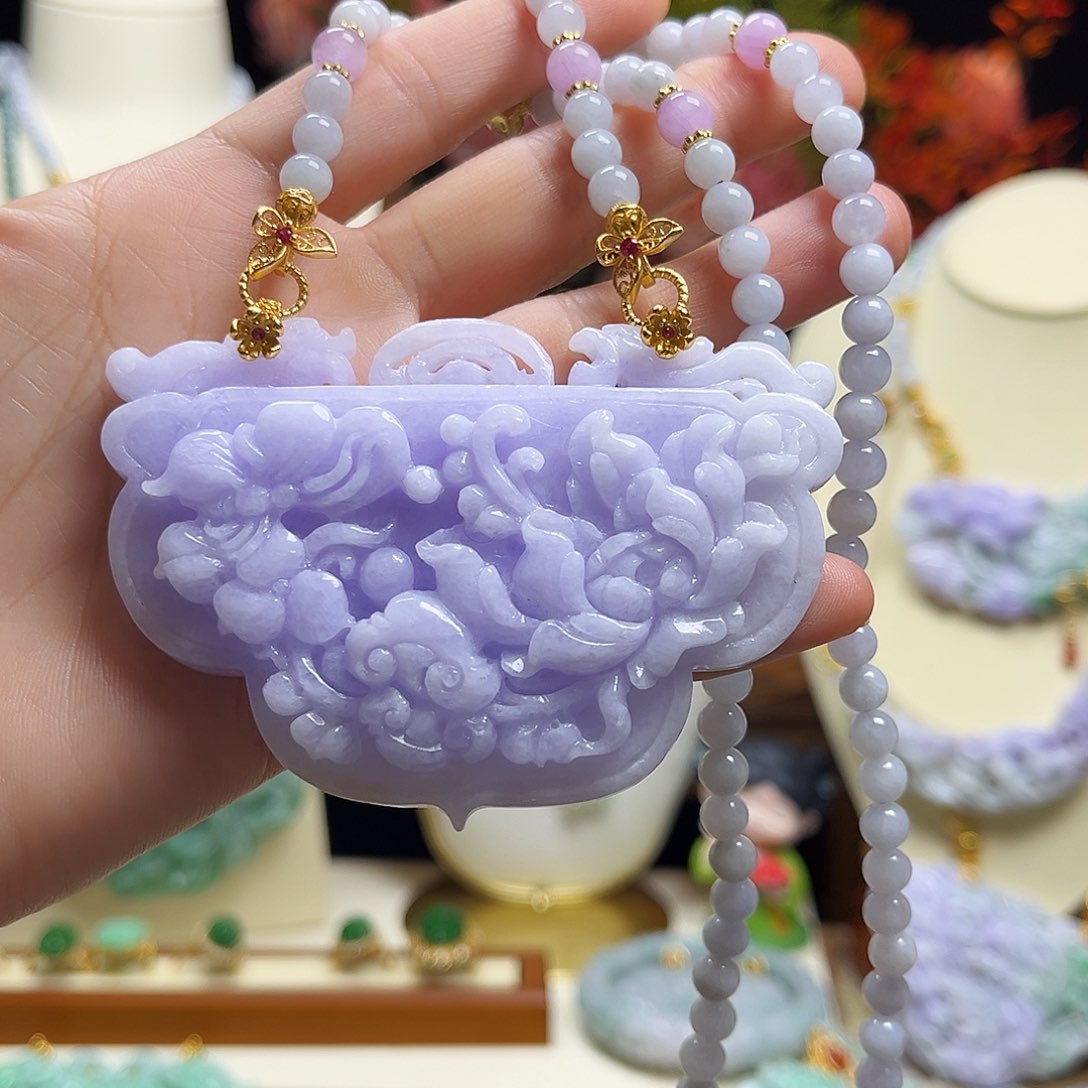 翡翠颈饰未镶嵌天然翡翠