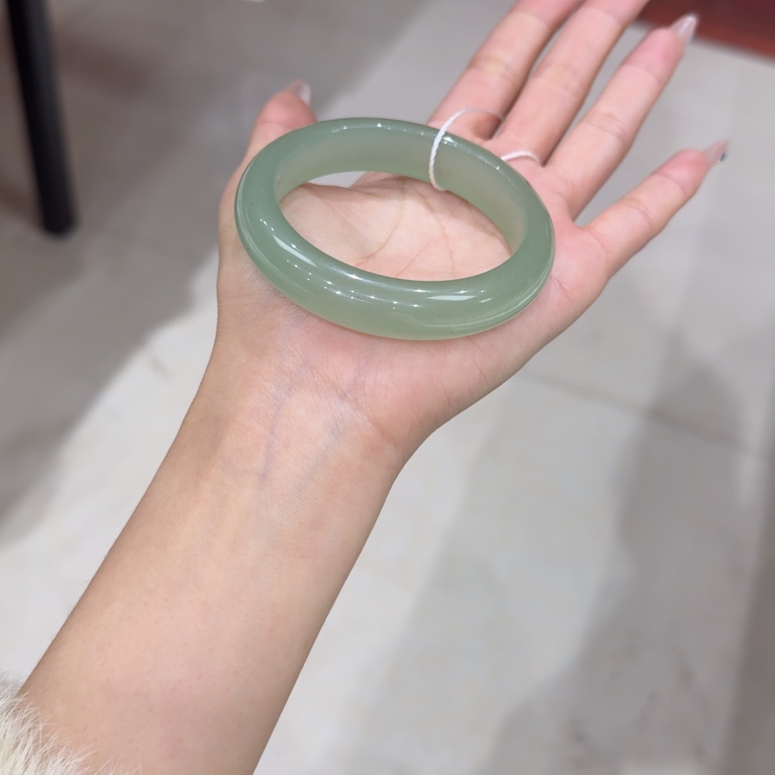 东陵石未镶嵌手镯