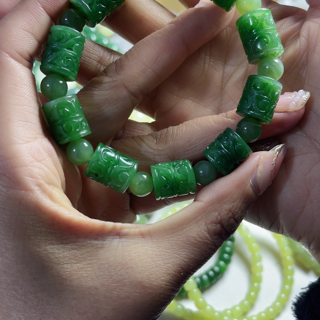 和田玉手链未镶嵌心**月和田玉碧玉手链