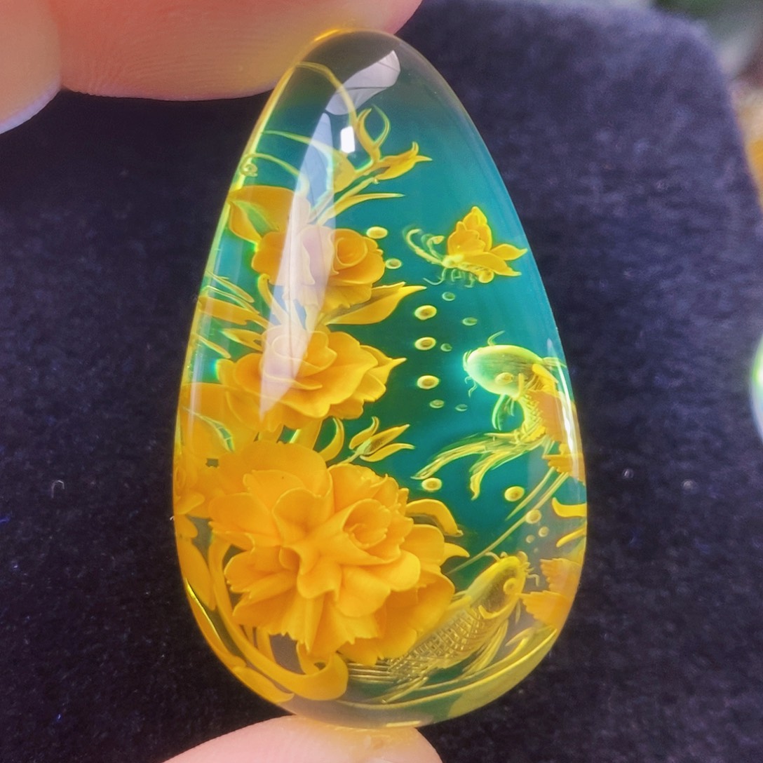 金珀未镶嵌吊坠(不含链)富贵有余