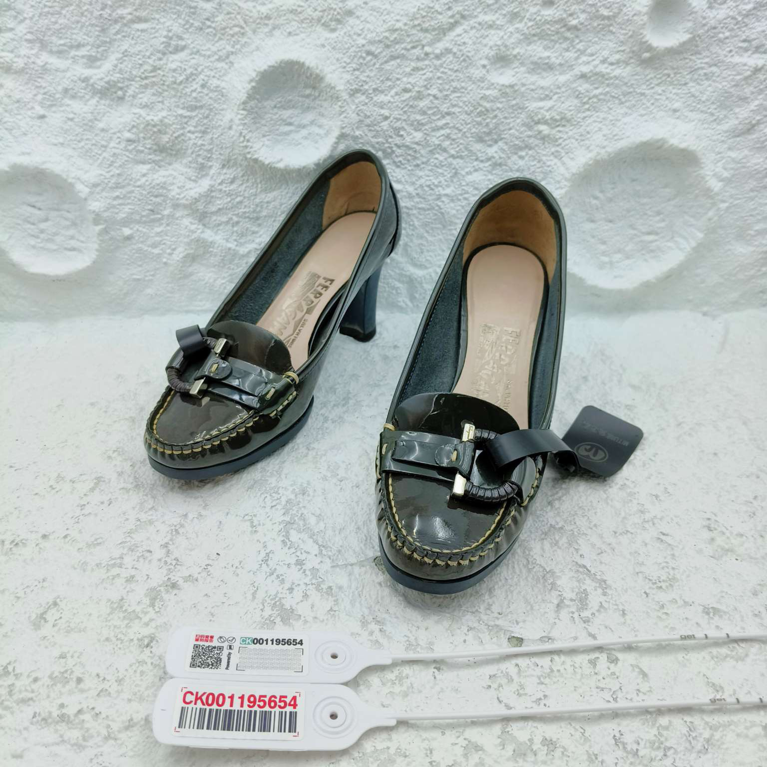 99新 FERRAGAMO/菲拉格慕 墨绿色粗跟高跟鞋/4.5/35码/非全新