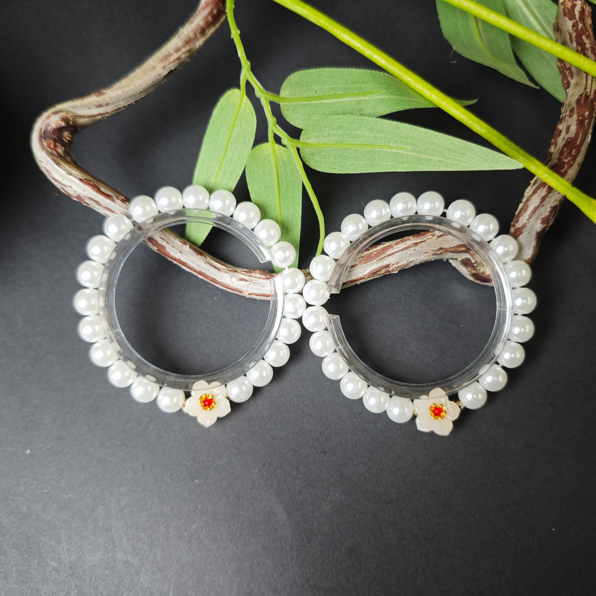 白贝母圆珠花花手串-s1240