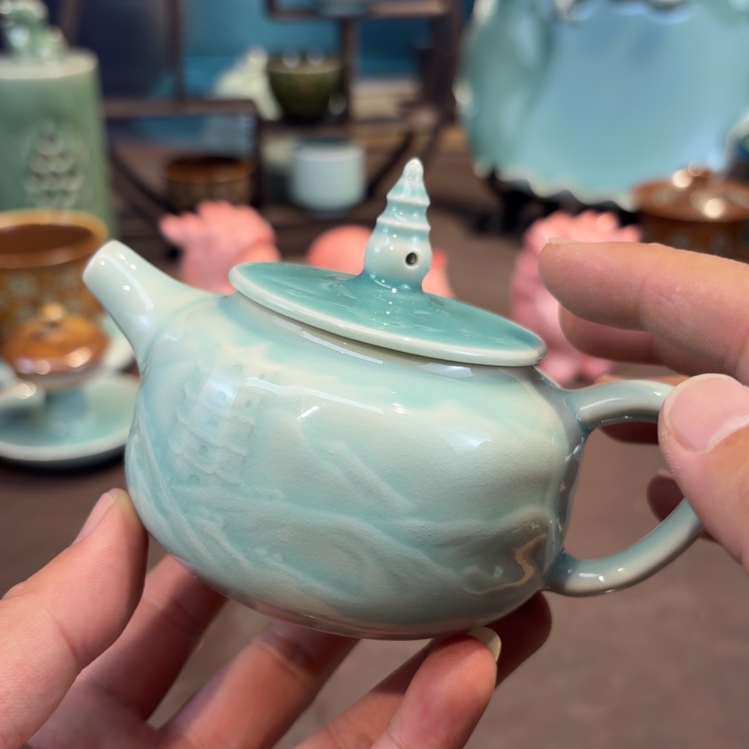 杯龙泉青瓷茶具微瑕