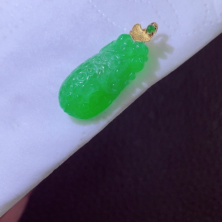 定制翡翠未镶嵌翡翠