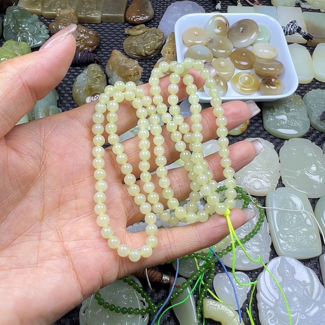 和田玉未镶嵌颈饰卡5多圈，买断价，不退不换