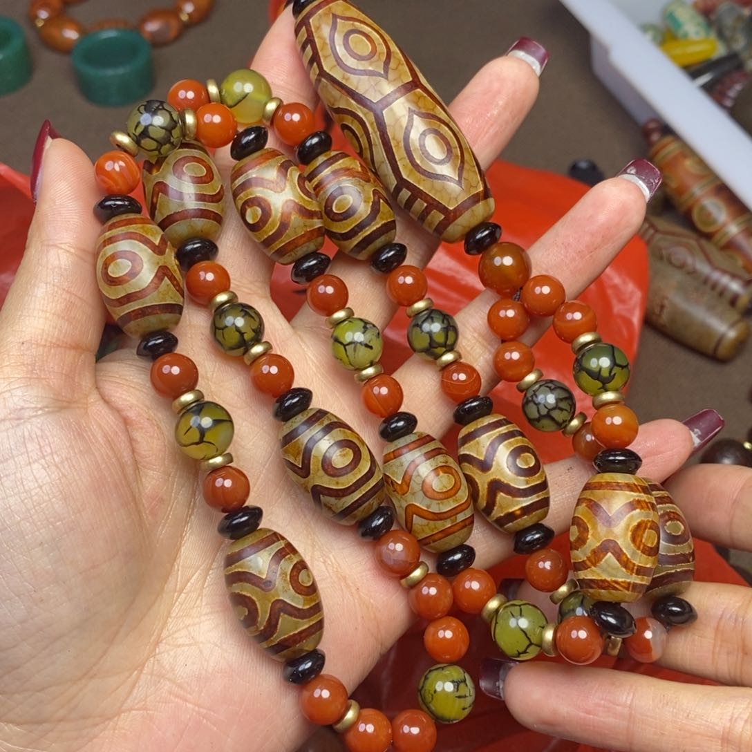 玛瑙/玉髓颈饰未镶嵌