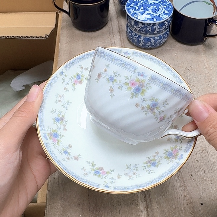 瓷片噗哈哈哈哈哈哈哈哈哈