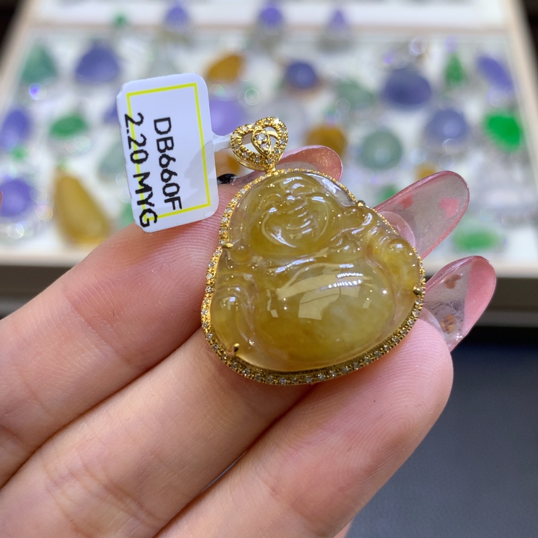 翡翠颈饰18K金镶嵌翡翠