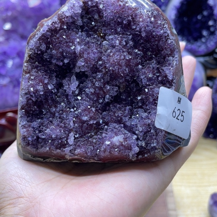 未镶嵌水晶大型摆件（非配饰）