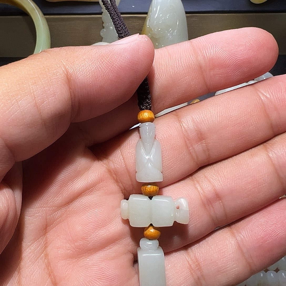 未镶嵌和田玉挂件