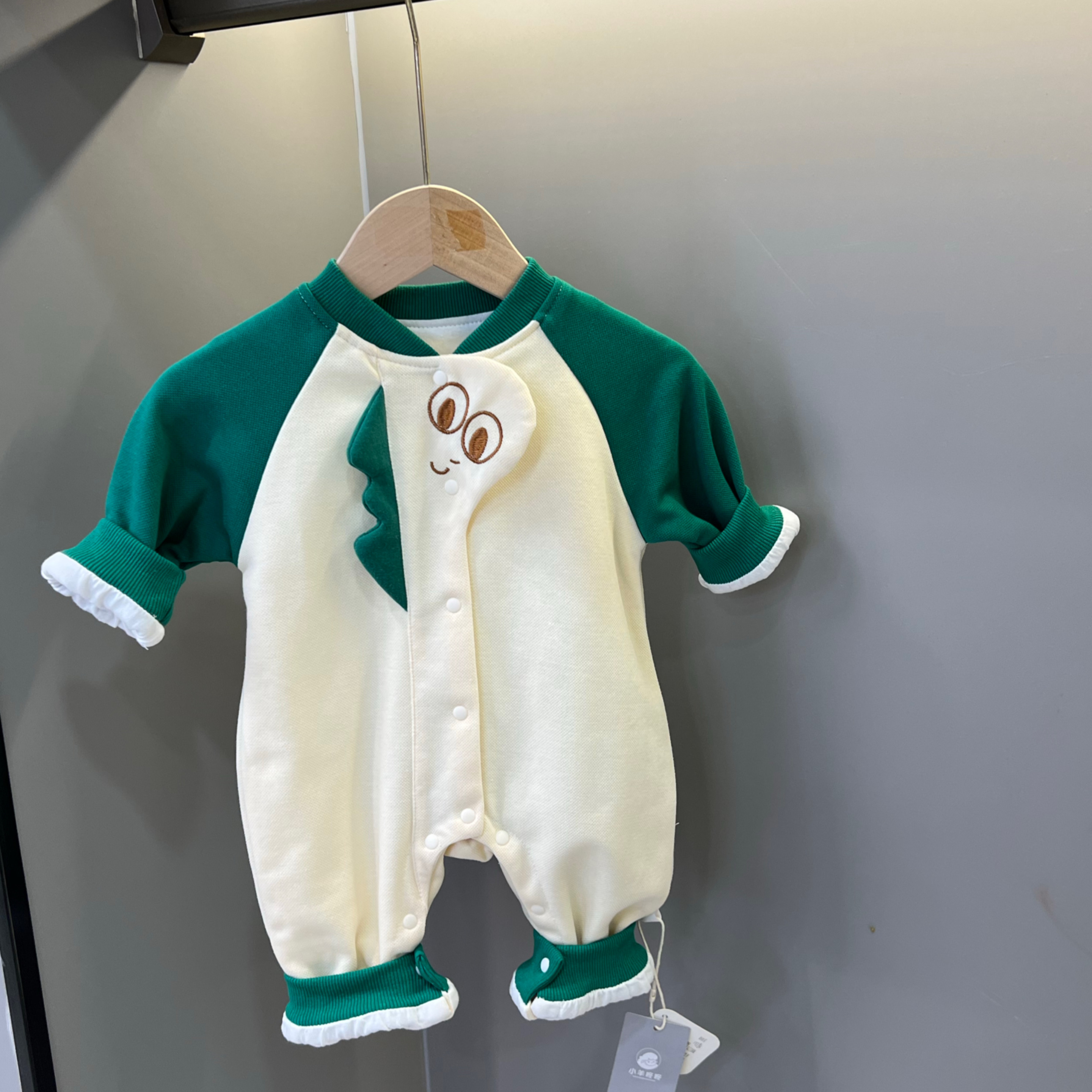 春秋季新款立体小飞龙拼色双层可爱呆萌宝宝衣服婴儿幼儿衣服童装