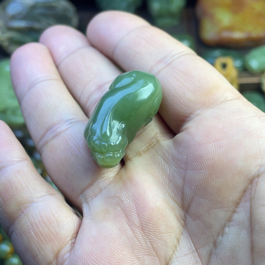 岫岩老玉（透闪石质玉）未镶嵌挂件